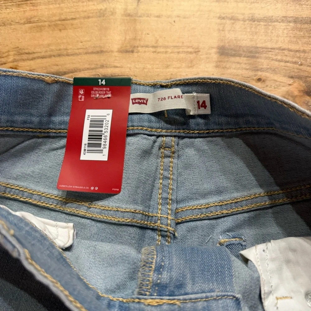 Levis comfortable fit